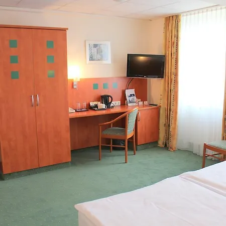 فندق Stadthotel 3*