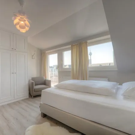 Ξενοδοχείο με διαμερίσματα Living Am Carlsplatz