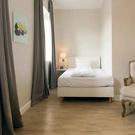 Living Am Carlsplatz 4* Ντίσελντορφ