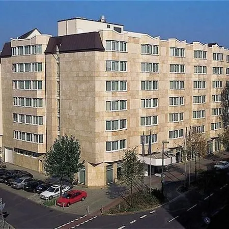 Hotel Leonardo Center 4*