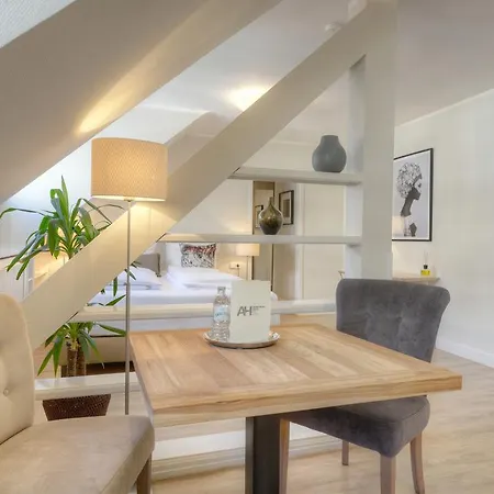 Ξενοδοχείο με διαμερίσματα Living Am Carlsplatz