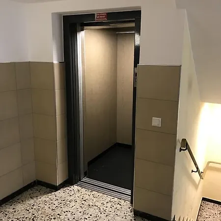 Lägenhet Tmj Apartment 1 Düsseldorf
