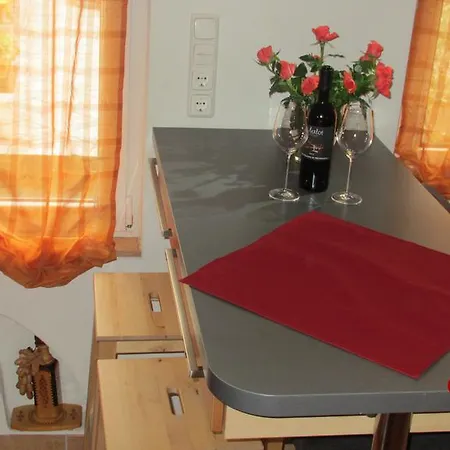 Ferienwohnung Am Schloss Eller - Karlsruher Strasse *