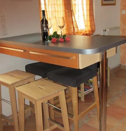 Ferienwohnung Am Schloss Eller - Karlsruher Strasse