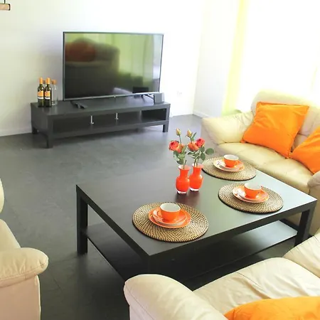 Apartment Kampus Penthouse Düsseldorf