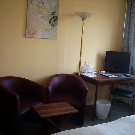 Eu Centralhotel Im Toennchen