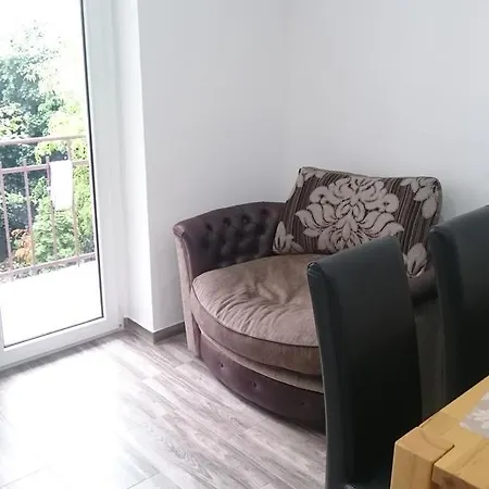 Avi Goodhouse Dusseldorf