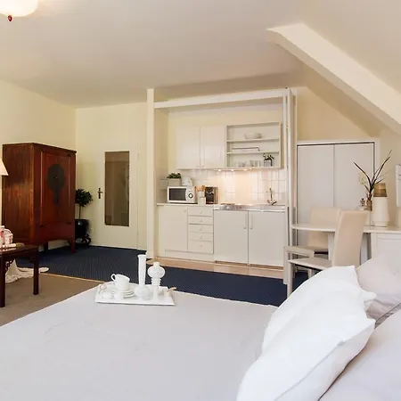 Ξενοδοχείο με διαμερίσματα Living Am Carlsplatz Ντίσελντορφ