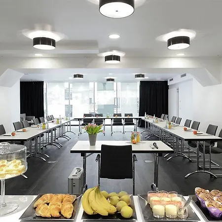 Hotell Amano Düsseldorf