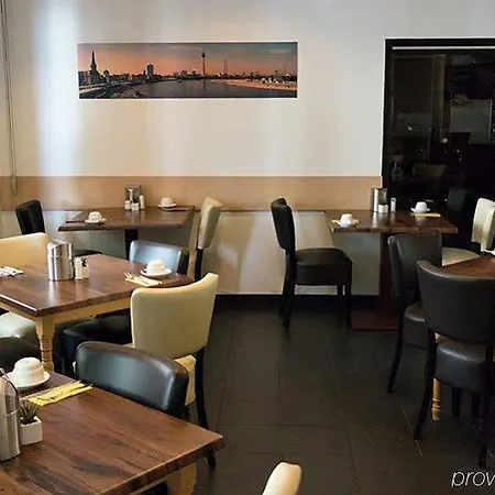 Hotel CENTRAL Hotel Duesseldorf 3*