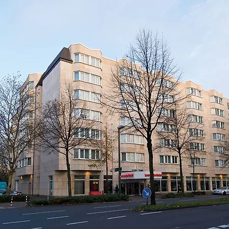 Leonardo Center Hotel