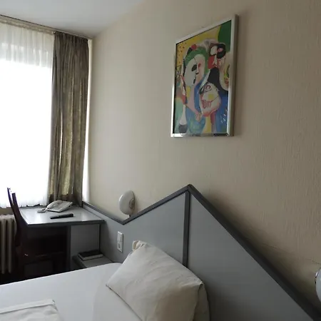מלון Bahn-hotel