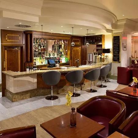 Hotel Leonardo Center 4*