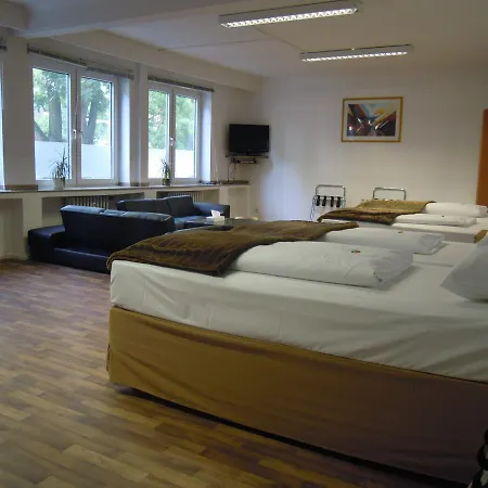 CENTRAL Hotel Duesseldorf 3*
