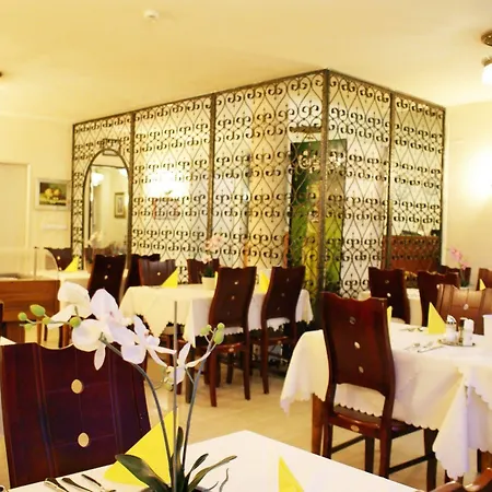 Bahn-hotel מלון 3*