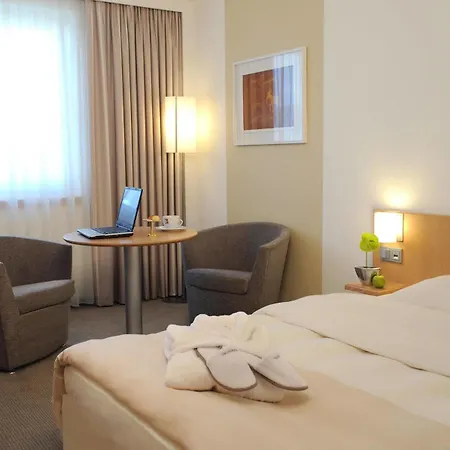 Hotel Novotel West 4*