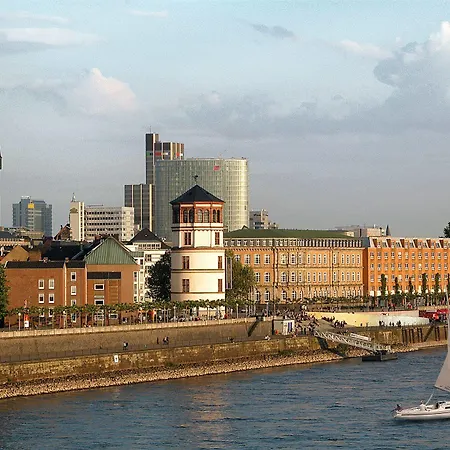 CENTRAL Hotel Duesseldorf
