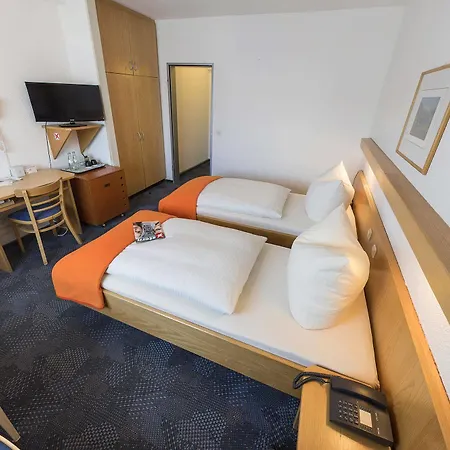 Hansa Hotel 3*