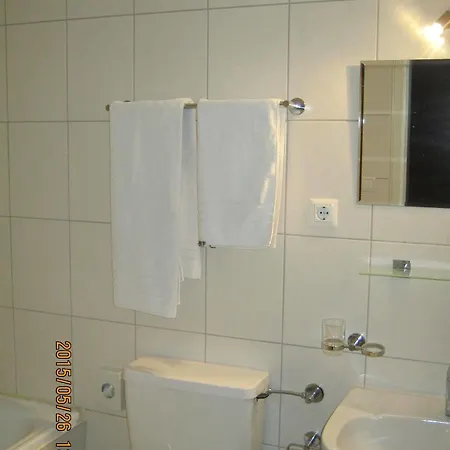 Eu Centralhotel Im Toennchen Gasthuis Düsseldorf
