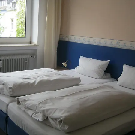Eu Centralhotel Im Toennchen Düsseldorf