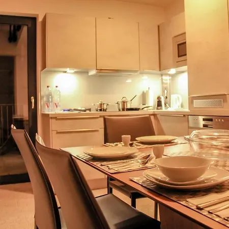 Bluestone Boarding Appart hôtel 4*