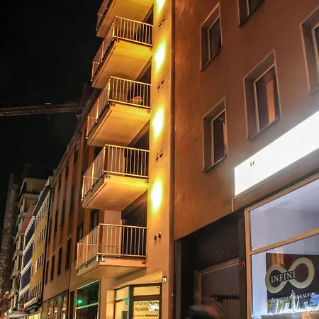 Bluestone Boarding Appart hôtel 4*