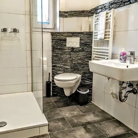 Avi Mainhouse Apartment