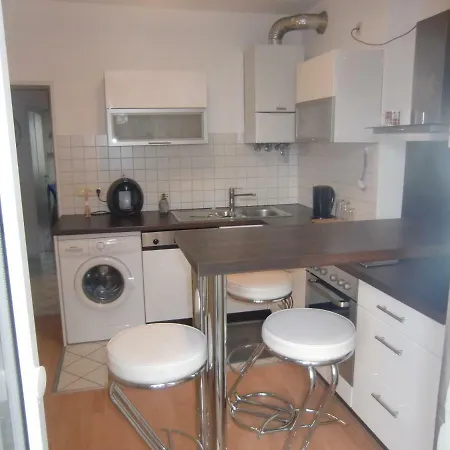 Rethelstrasse 97 * Düsseldorf