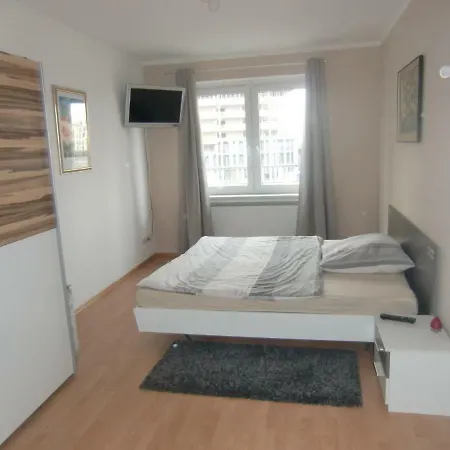 Apartment Rethelstrasse 97