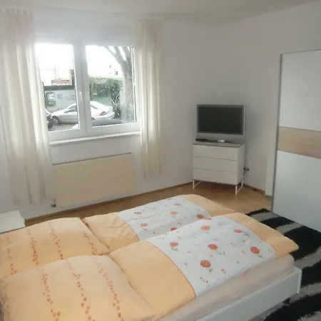 Apartment Rethelstrasse 97 *