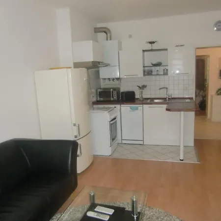 Rethelstrasse 97 Apartment
