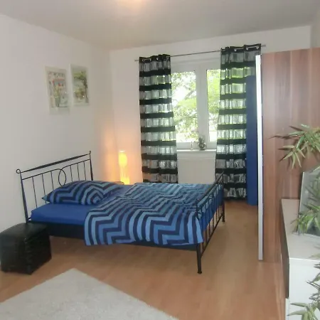 Apartment Rethelstrasse 97 *