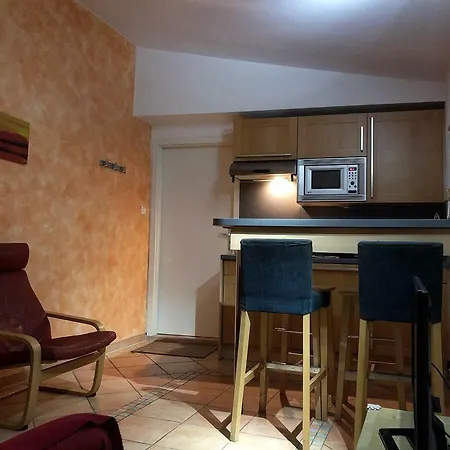 Ferienwohnung Am Schloss Eller - Karlsruher Strasse Apartamento