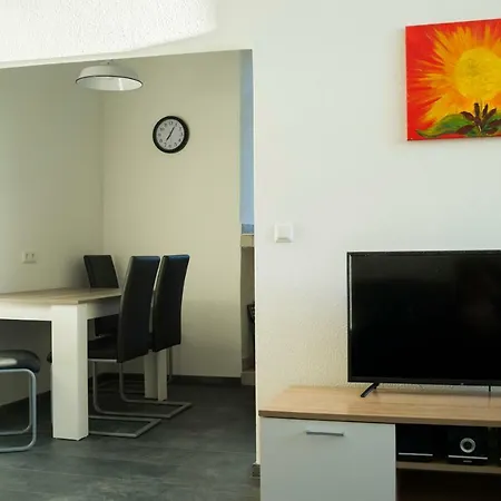 Quadenhof Apartment *