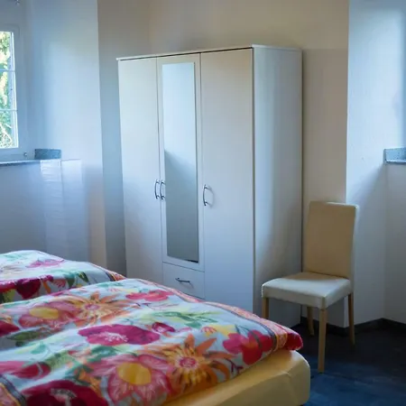 Quadenhof Apartment *