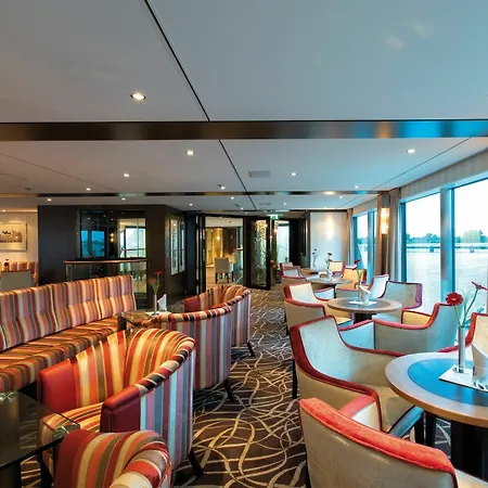 Crossgates Hotelship 4 Star - Altstadt - Düsseldorf
