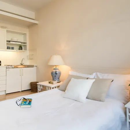 Ξενοδοχείο με διαμερίσματα Living Am Carlsplatz 4*