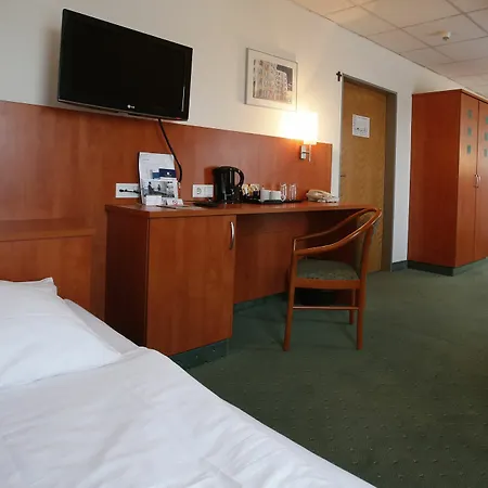 Stadthotel فندق 3*