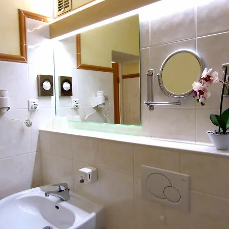 Wurms Hotell 3*
