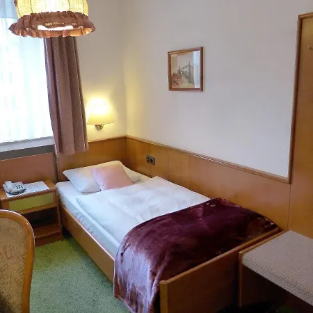 Hotell Wurms Düsseldorf
