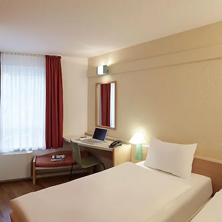 Ibis Hauptbahnhof Дюссельдорф