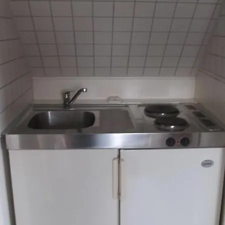 Messezimmer Am Thewissenweg Apartment Dusseldorf