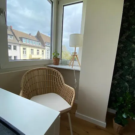 Apartment Himmelbett-studio über Düsseldorf, Neu Düsseldorf