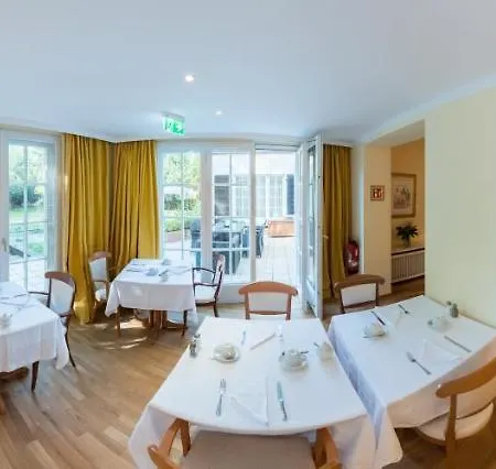 Hotel Im Park 3*