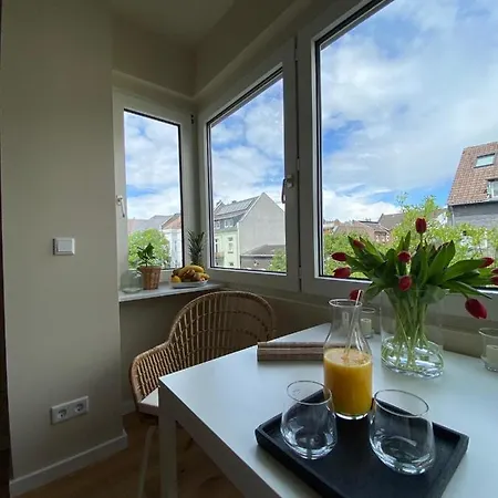Himmelbett-studio über Düsseldorf, Neu Düsseldorf
