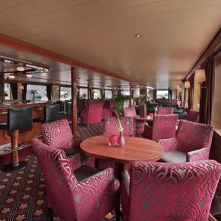 Botel Fairtours Hotelschiff Rembrandt Van Rijn Düsseldorf