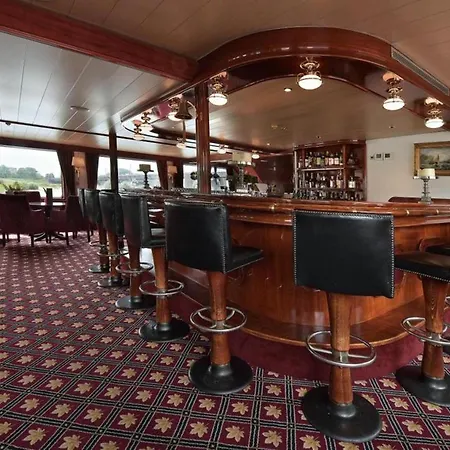 Fairtours Hotelschiff Rembrandt Van Rijn Düsseldorf