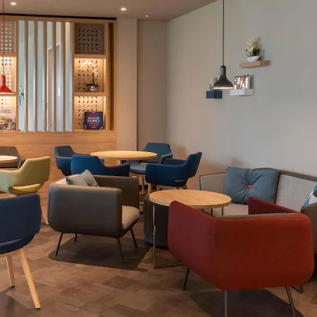 Express - Hauptbahnhof, An Ihg 3*