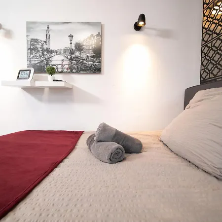 Studio Rosso - Zentral - Altstadt - Balkon - Messe Apartment Dusseldorf