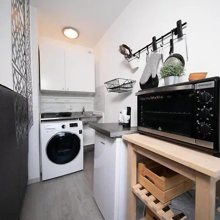 Studio Rosso - Zentral - Altstadt - Balkon - Messe Apartment